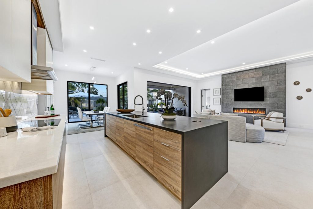 Coconut Palm Estate-Brand New Custom Build — image 20